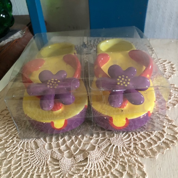 Ceramic Flip Flop Tea-light Holders - Picture 5 of 8